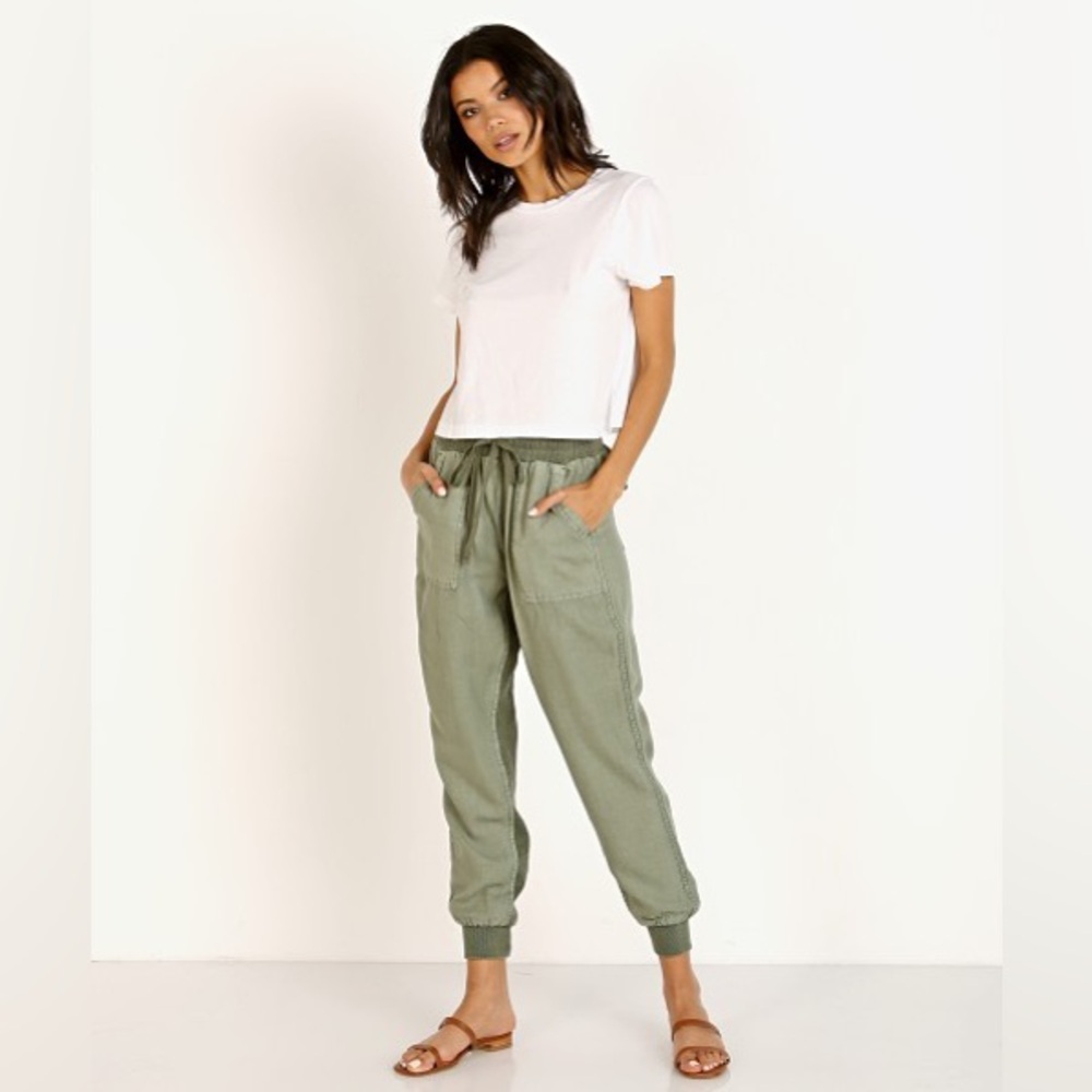 Splendid Lakeside Joggers